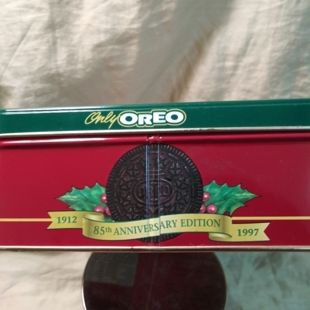 Vintage Nabisco Oreo Cookie Tin Circa 1997 - Picture 5 of 5